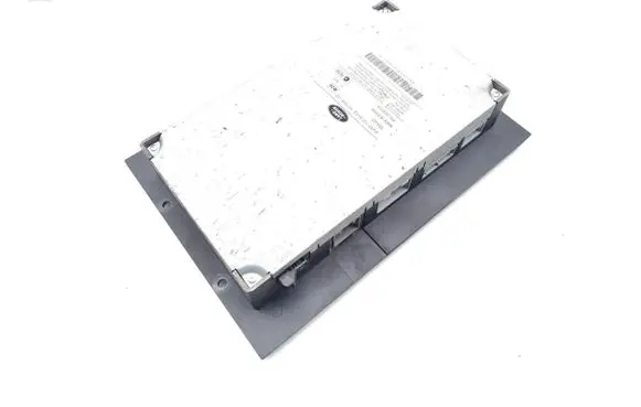 Jaguar XF Sound amplifier 6H5218C808DD PMJG803A