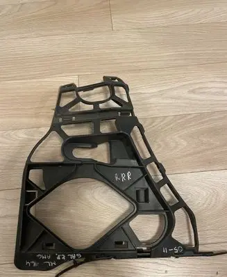 Mercedes-Benz ML W164 Bumper support mounting bracket corner A1648850114