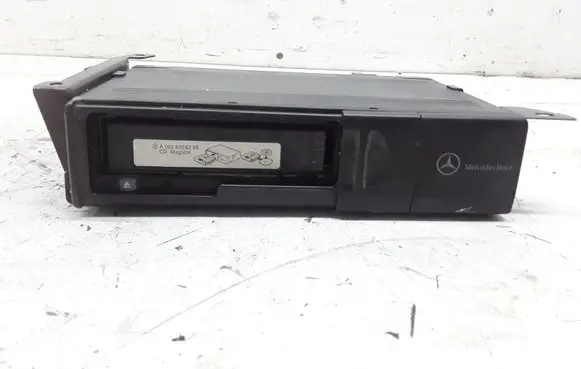 Mercedes-Benz Vaneo W414 CD/DVD changer A0028206289