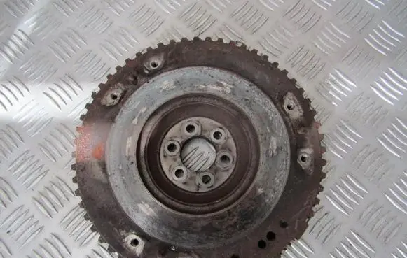 Renault Clio III Flywheel