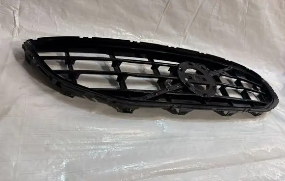 Volvo V40 Front grill 31283762
