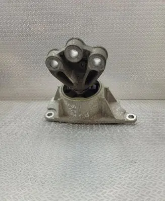 MG ZS Engine mount bracket 10592203