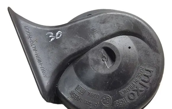 Volkswagen Golf IV Horn signal 191951223 E200884