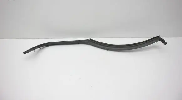 Porsche Macan (95B) Rubber seal rear door 95B839762B