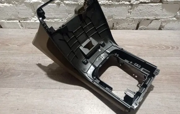 Volvo S80 Center console