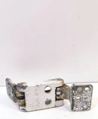 Mercedes-Benz Sprinter W906 Loading door lower hinge A9067400337