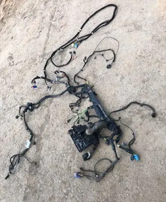 Opel Astra L Engine installation wiring loom 9843237580