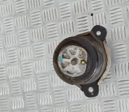KIA Sorento Engine mount vacuum valve 