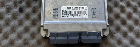Audi A3 S3 A3 Sportback 8P Engine control unit/module 06A906033ER 5WP40443 FSTSJ8F404