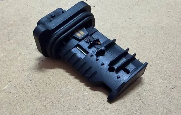 BMW 1 F20 F21 Mass air flow meter 0281006092 8506408 49846437
