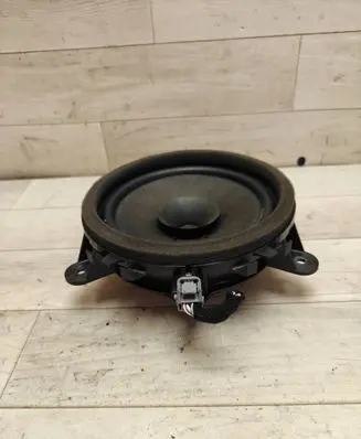 Volvo V50 Rear door speaker 30657444