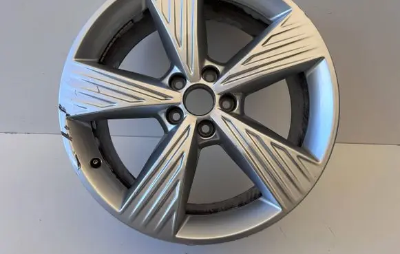 Audi Q4 e-tron R19 alloy rim 89A601025B