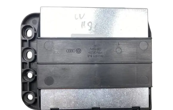 Volkswagen Jetta VI Power management control unit 1K0919041 8ES01015300