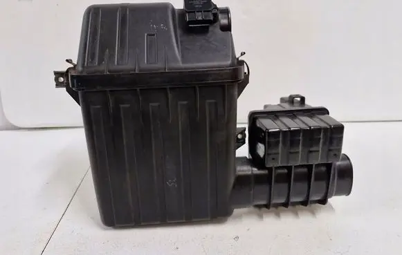 Suzuki Swift I Air filter box