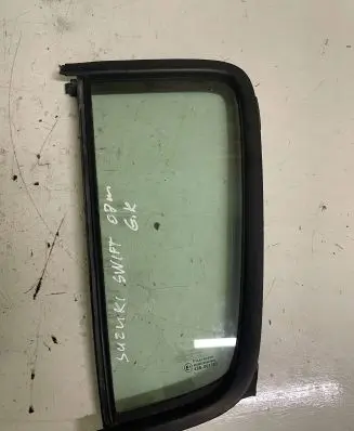 Suzuki Swift I Rear vent window glass 43R001583