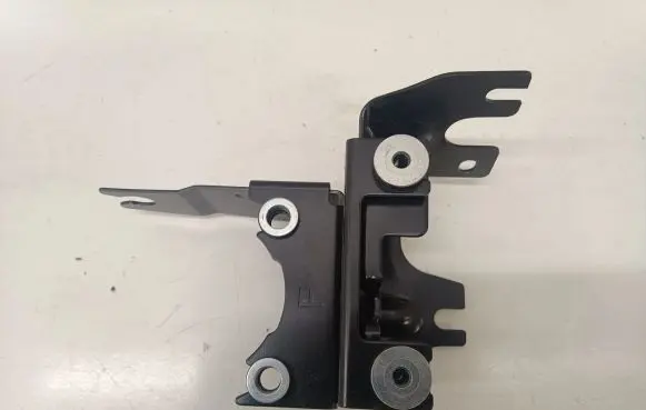 Nissan Qashqai J12 ABS pump bracket 