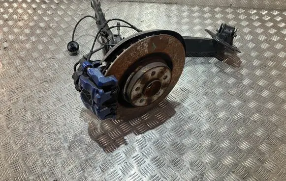 BMW 1 F40 Stub axle 8842880