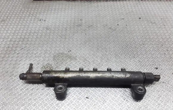 Nissan X-Trail T30 Fuel main line pipe