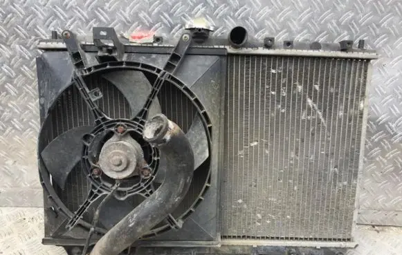 Coolant radiator
