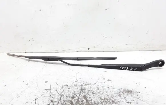 Nissan Primera Windshield/front glass wiper blade 