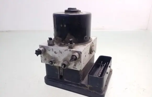 Volvo V50 ABS Pump 30647857A 4N512C405AD