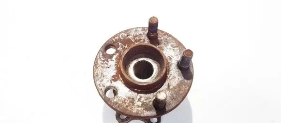 Subaru Legacy Rear wheel hub