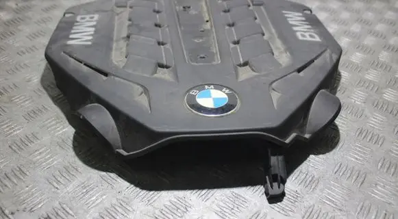 BMW 7 F01 F02 F03 F04 Engine cover (trim) 13717577456