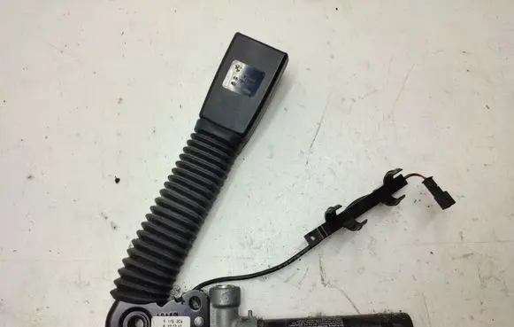 BMW 5 GT F07 Front seatbelt buckle 9115306
