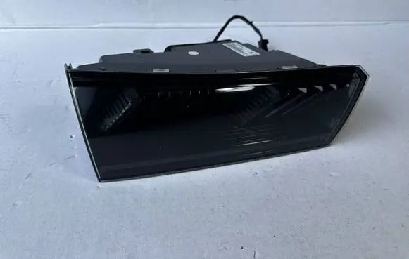 Peugeot 508 II Tailgate rear/tail lights 9813508280