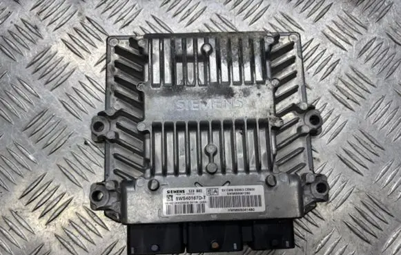 Peugeot 407 Engine control unit/module ECU 9656061280 5WS40167DT 9655041480
