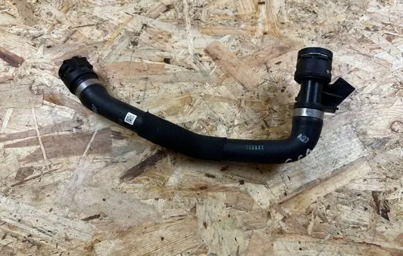 BMW 5 G30 G31 Engine coolant pipe/hose 9485274