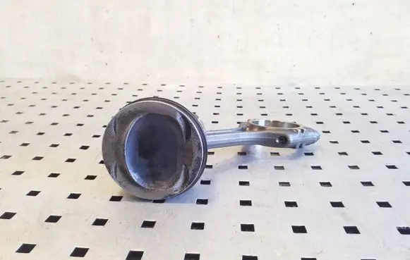 Volkswagen Golf Plus Piston with connecting rod 076182 03CD