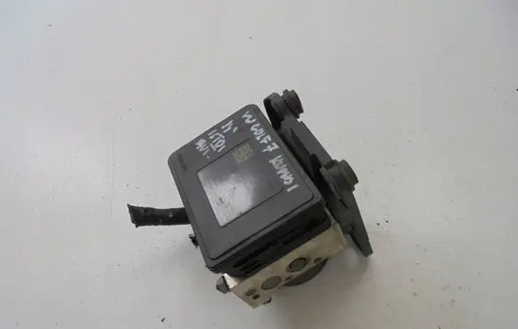Volkswagen Golf VII ABS Pump 28515411213 10062235291 5Q0907379M