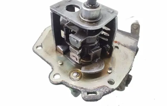 Ford Focus Gear selector 1S4R7201AD D2M2A