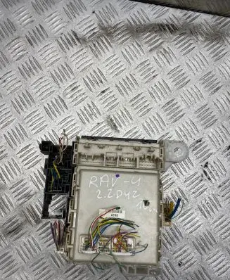 Toyota RAV 4 (XA30) Fuse box set 8273042360