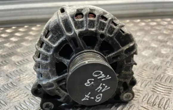 Volkswagen PASSAT B7 Generator/alternator