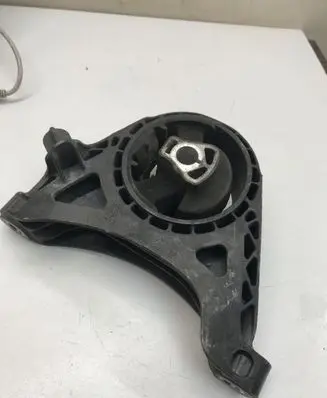Opel Insignia A Engine mount bracket 230006