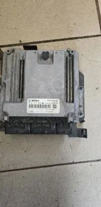 Renault Laguna III Engine control unit/module 0281018933