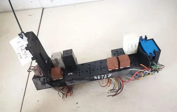 Renault 19 Fuse box set 7700807471