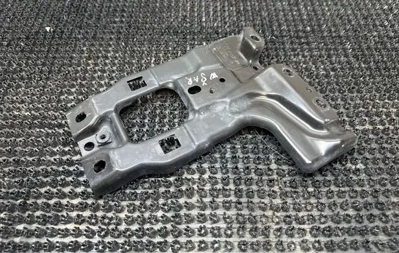 Top upper radiator support slam panel