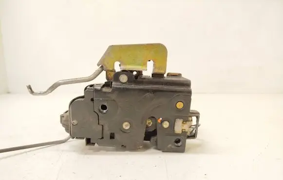 Audi A6 S6 C5 4B Front door lock 401837016