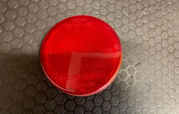 Nissan X-Trail T30 Rear tail light reflector E13020982