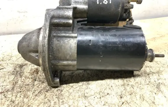 Audi A4 S4 B5 8D Starter motor 058911023B 0001107068