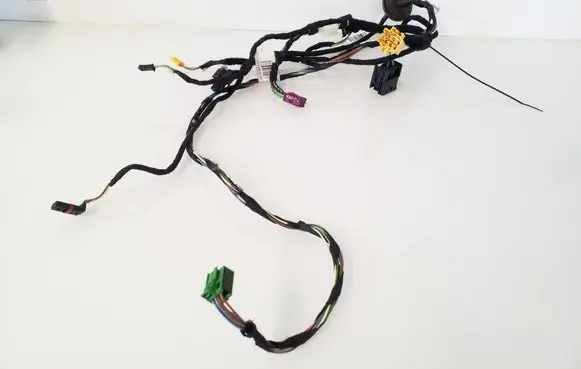 Mercedes-Benz E C207 W207 Front door wiring loom A2075405205 2075400133