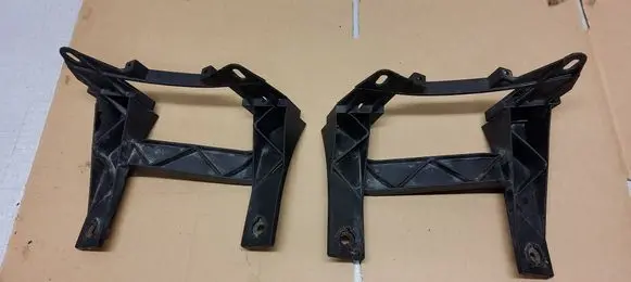 Volkswagen Transporter - Caravelle T5 Headlight/headlamp mounting bracket 324411168L3 324411168R3