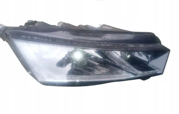 Skoda Octavia Mk4 Headlight/headlamp 5E4941016A