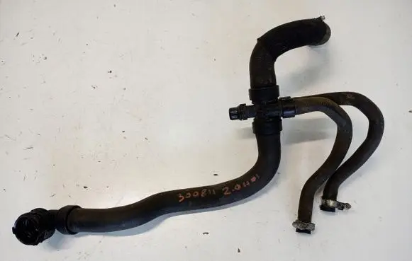 Engine coolant pipe/hose