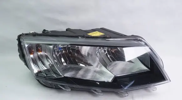 Skoda Octavia Mk3 (5E) Headlight/headlamp 5E1941016