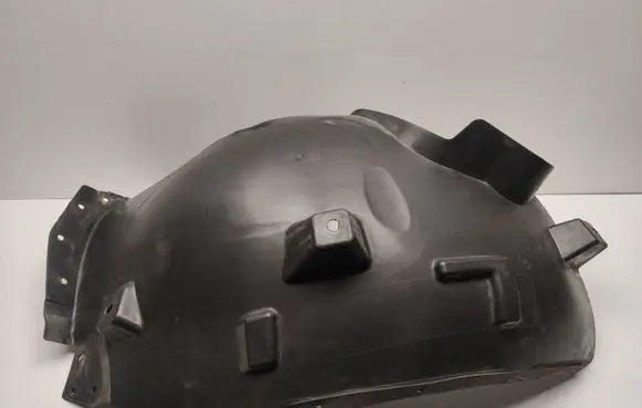Front wheel arch liner splash guards