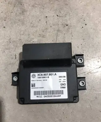 Volkswagen PASSAT CC Hand brake control module 3C8907801A